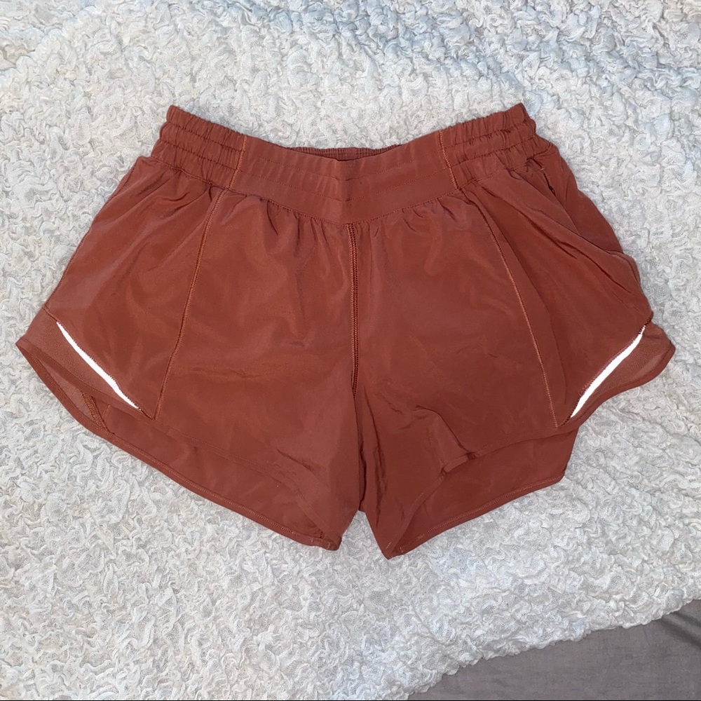 Lululemon Hotty Hot 4” Shorts